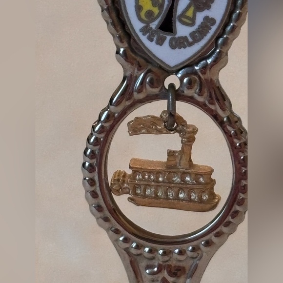 New Orleans Birthplace of Jazz Silver Souvenir Bell with Riverboat emblem - Picture 3 of 6